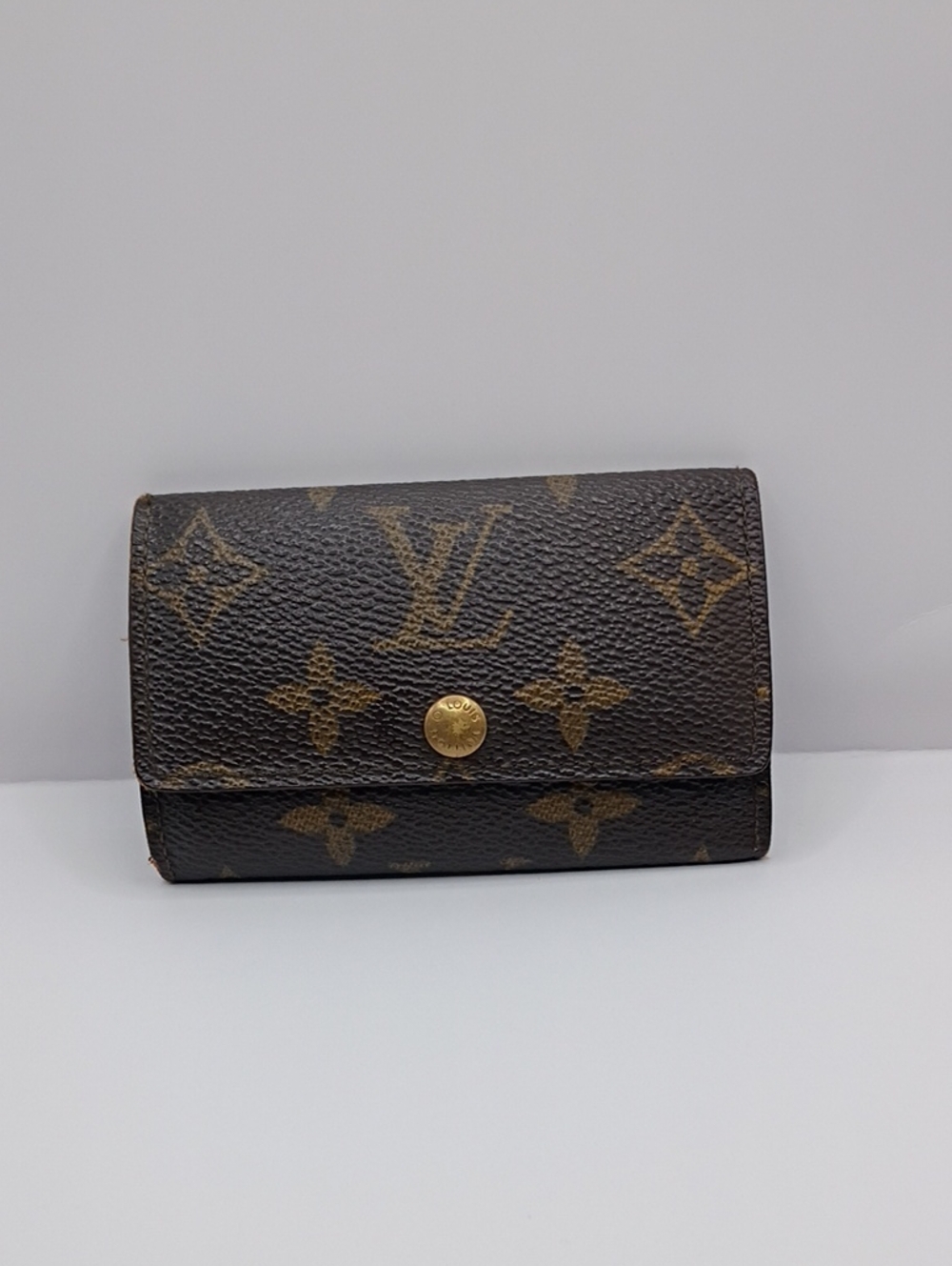 Louis Vuitton-mini  Monogram Canvas Key Card Holder in Brown and Gold 🤎